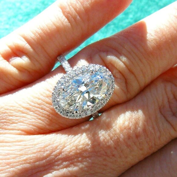 🔥Beautiful Big Oval Pure Zircon Silver Plated Elegant Ring for Women, L113 - Picture 1 of 8